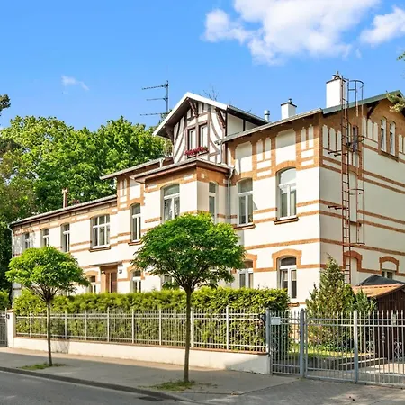 Capri - Cozy & Comfortable Near By Lion Apartman Sopot